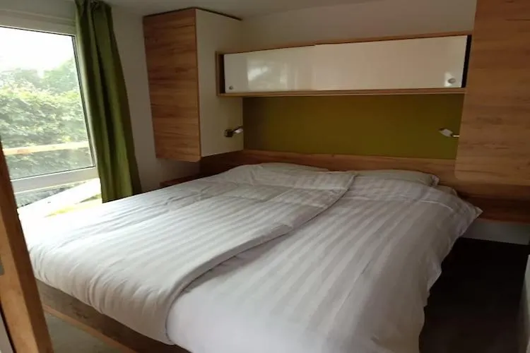 Nice Tiny House With Microwave, Maastricht At 9 Km Berg en Terblijt Semesterbostad